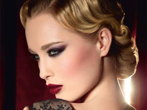 Would you try these glamorous makeup ideas? 