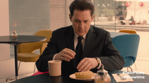 lynchgirl90:#TwinPeaks @Kyle_MacLachlan Happy #NationalPieDay, indulge in some cherry pie this morni