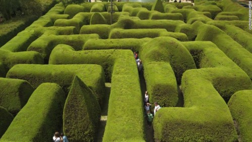 archatlas:  Labyrinths and Mazes   Villa Pisani Garden - Venice, Italy The Hampton Court Maze - London, United Kingdom Andrassy Castle - Tiszadob, Hungary  Longleat Hedge Maze - Wiltshire, United Kingdom Ashcombe Maze - Melbourne, Australia Teichland