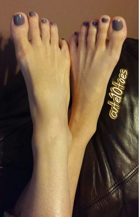 cute10toes: Relaxing after a long day