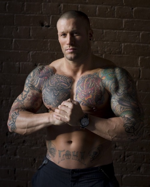 hyper-masculine:HYPER-MASCULINE ♂► http://hyper-masculine.tumblr.com/ ◄