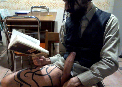 yamatologist:  Do you like reading? 
