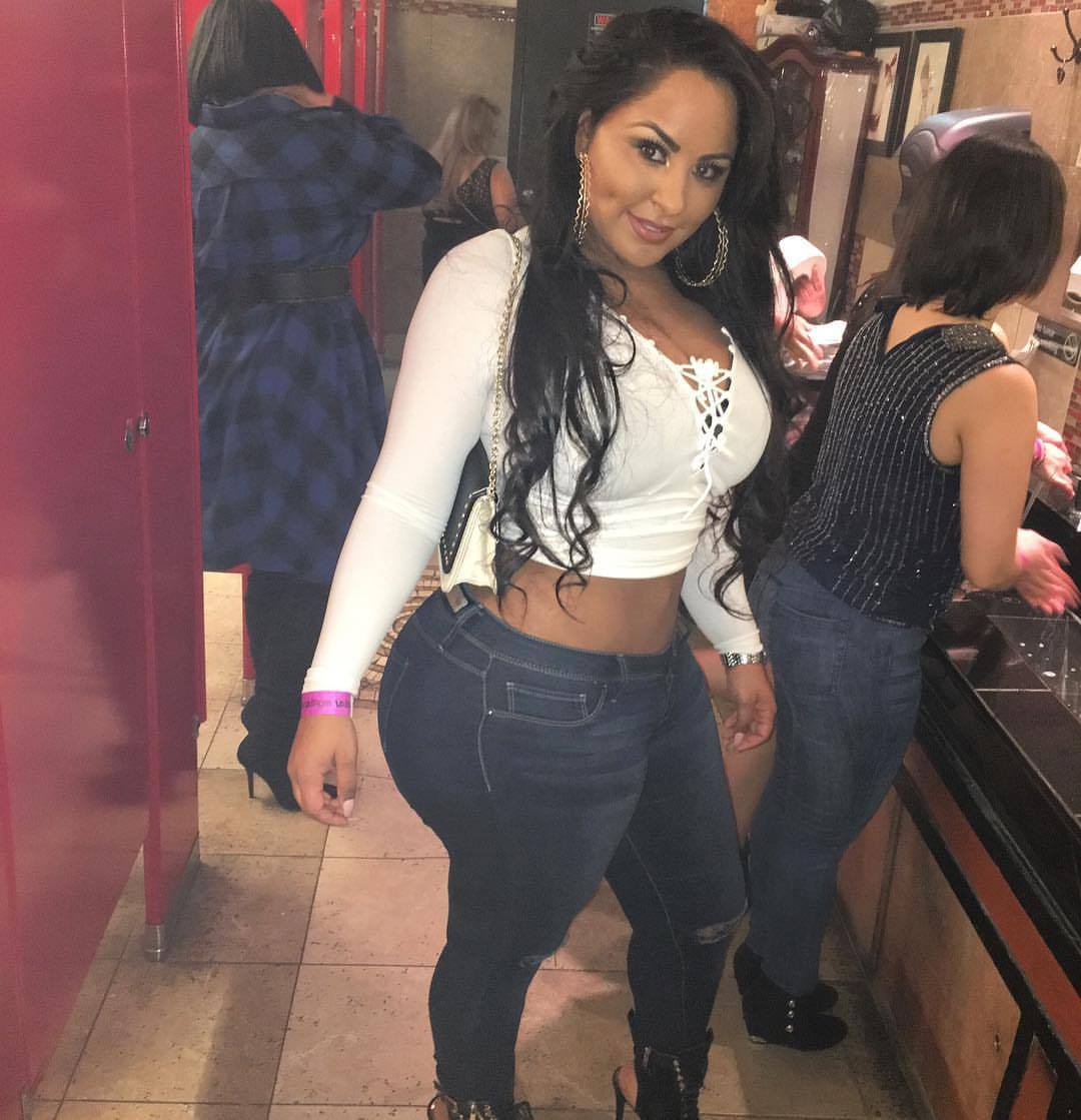 phattestassesperiod:  @DR_BARBIIEE 🏆🏆🏆