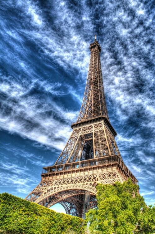 Eiffel tower by Devon Heydenrych on 500px.