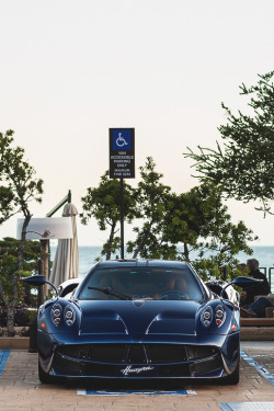 themanliness:  Pagani Huayra | Source | MVMT