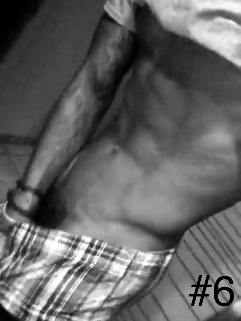 guys-xposed:  It’s snapchat Sunday on guyblog2014 !!!! Where some of the sexiest