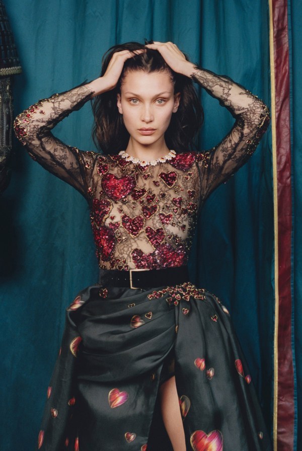 flashesofmagnesium:  Bella Hadid by   Venetia Scott    Via definitecuties