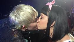 Miley Cyrus & Katy Perry. ♥