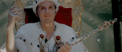 tygaryen:                                  AND HONEY, YOU SHOULD SEE ME IN A CROWN