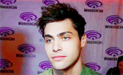 mathiewdaddario:  @MatthewDaddario: Malec doesn’t happen guys. I would remember
