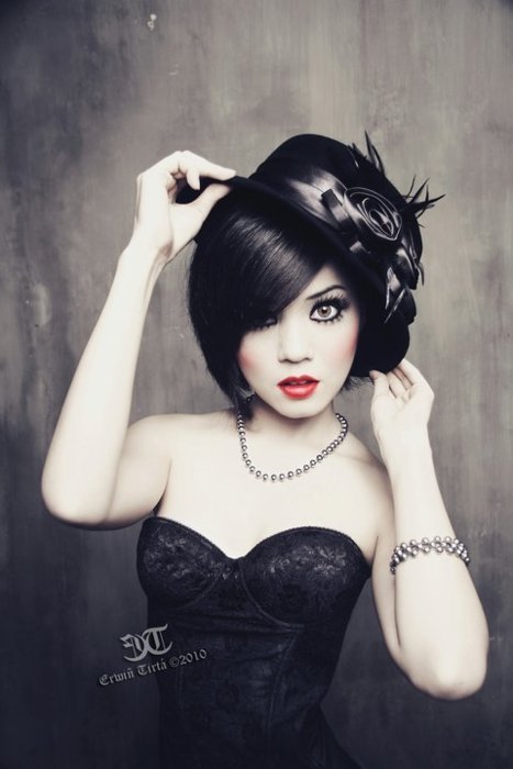 dark-beauties:  Dark beauty http://dark-beauties.tumblr.com/