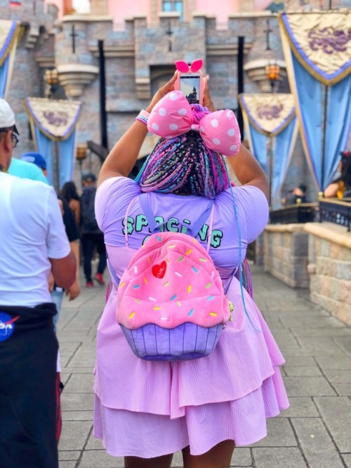 I feel like the world needs to see a Disney princess with unicorn braids and back fat ‍♀️