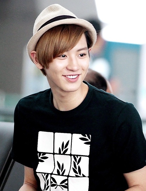 foreverhappyvirus61:  His smile makes my day ,every day ^_^  (that’s why i am