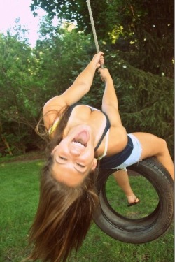 seewhatifoundforyou:  Fun on the tire swing… and an invitation?