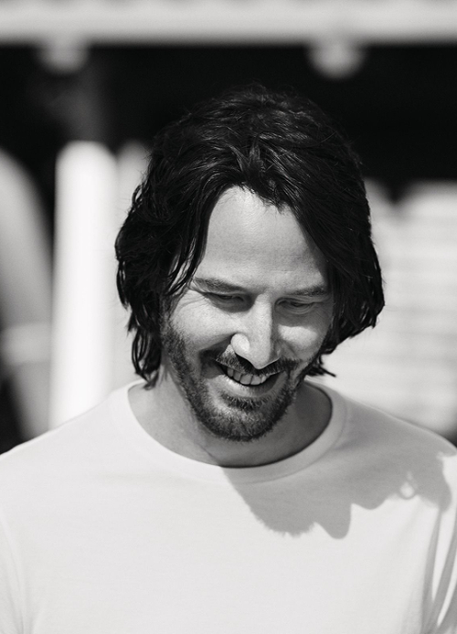 neonsamurai: mia-goths:KEANU REEVES© Simon Emmett | Esquire (2017) My fav photoset of kean