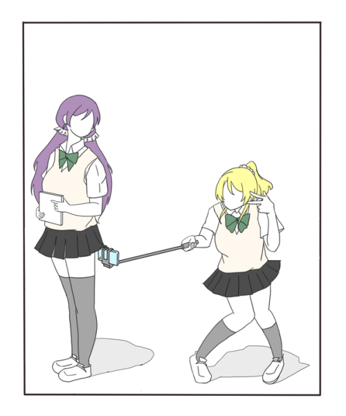 nico-useless-bf-maki-chan:  dashing-umi:  Artist: Osha_Kimi (twitter) |   おしゃキミ (pixiv) “Permission to post was given by the artist”  Nozomi is faceless but you can see her I’m so done face 