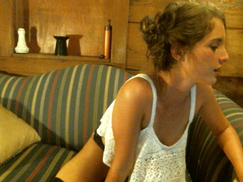 lovelylalalacy:  Bored on cam, can someone PLEASE COME TALK TO ME OR AT LEAST TIP