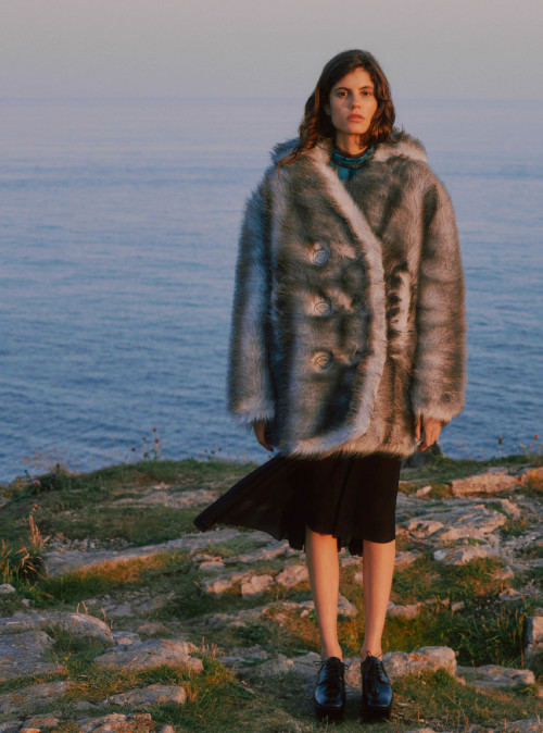 At the Turning of the Tides (Part II) Antonina Petkovic by Agata Popieszynska Harper&rsquo;s Bazaar 