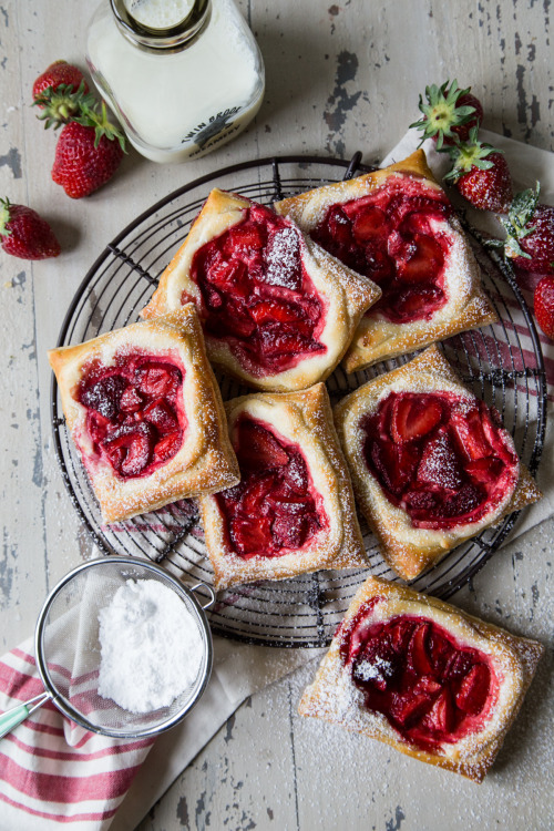 daily-deliciousness:Fresh strawberry and cream cheese danish