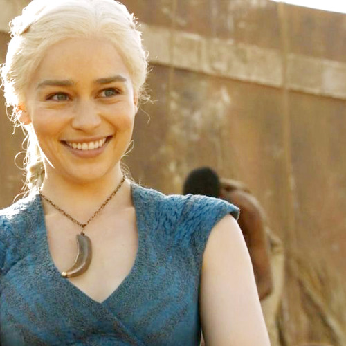 braavosis:  Feel free to use these Dany icons! Please reblog/like if you do.