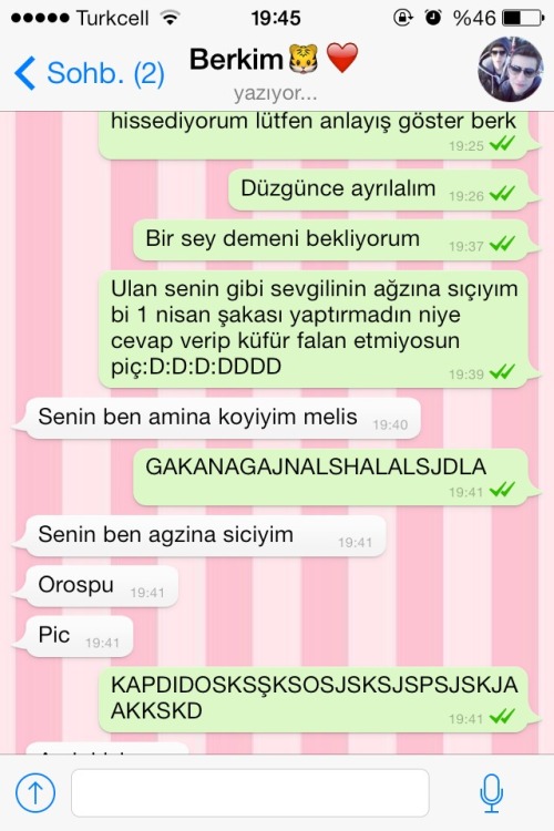 selcanypc: sara97chanel: viskilicikolata: ARKADAŞLAR KSMDSKDMLDMDŞSLSŞSKDŞDL 1 nisan şakası yapıyım 