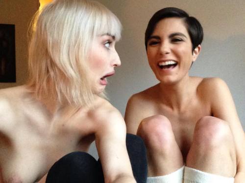 roarieyum:  Alicex X Roarie