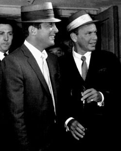 as1966:  Dean Martin and Frank Sinatra 