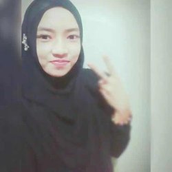 sedapmalam23:  hijab-liana:  Nur Ain comel sekali  Pucuk muda