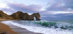 djabal:  Durdle Door by peterspencer49 on Flickr.