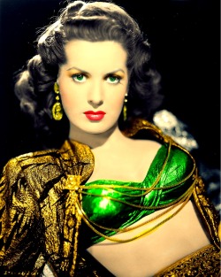 retrocrusher71:  MAUREEN O'HARA 1946