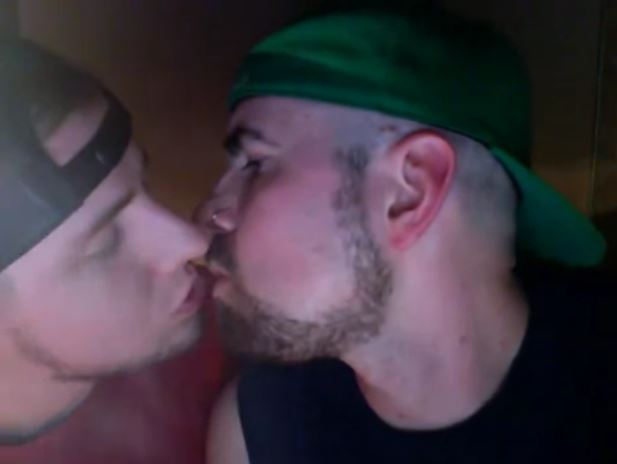 readyrednecks:  http://www.menwithcams.tumblr.com/ - self Nudeshttp://www.amateurhunks.tumblr.com/