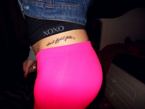 Porn photo arianaxobarbiee:  new tatt.