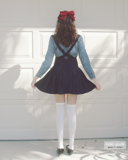 gasaii:  Schoolgirl coord | Review Red velvet bow from Spree