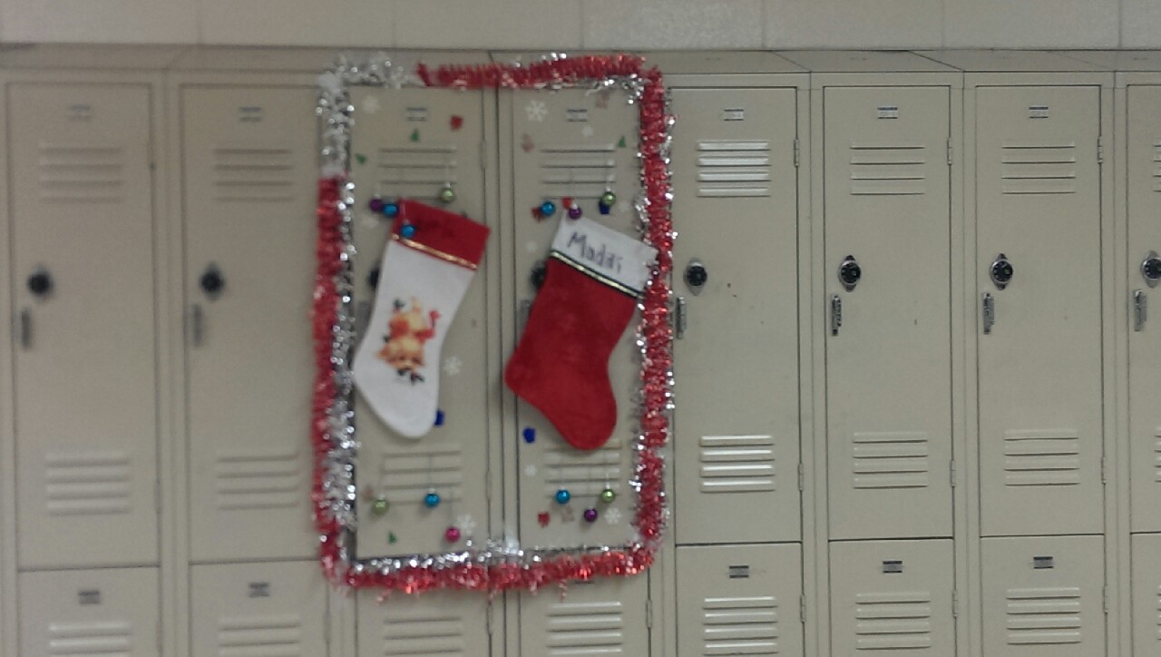 My friend and I decorated our lockers at school!!! I LOVE CHRISTMAS. 