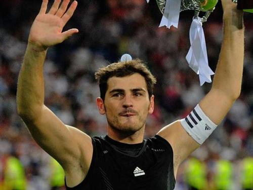 madridista-pura: Happy Birthday Iker Casillas !