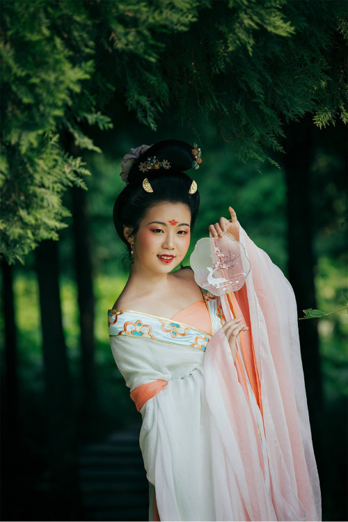 hanfugallery: 太平公主造型|tang dynasty princess style inspired by history drama Daminggong Ci大明宫词| photo 