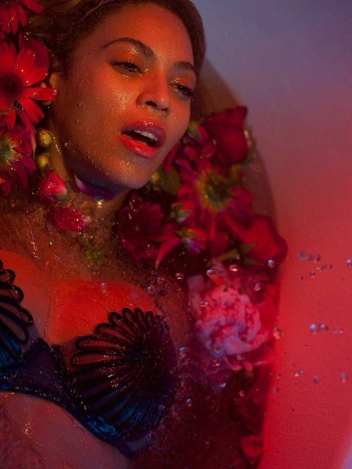 Sex beyvenchy:BEYONCÉ + FLOWERS pictures