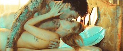 afroditimou2:  martinamelissari:   Ti vorrei… si…ti vorrei baciare le labbra…vorrei addolcire la tua Anima….   Your sweet kiss, your lips, your tongue , it intoxicates my soul, it is the key to my Lust!