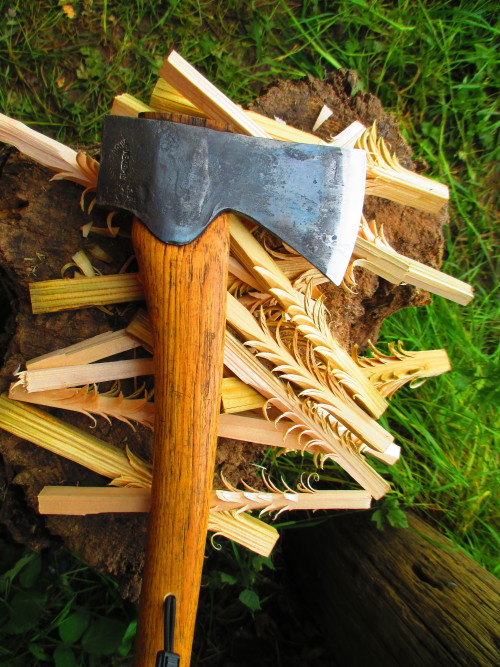 ru-titley-knives:  Getting ready for the evening camp fire with the GB SFA and larch feather sticks . Pics taken by my lovely wife http://coppermoonflower.tumblr.com thanks Love .