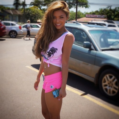 girls–collection:  Michelle Lou Lan meshyoga​ on Tumblr @meshyoga on Instagram