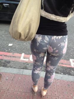 mex-perv:  Yoga pants