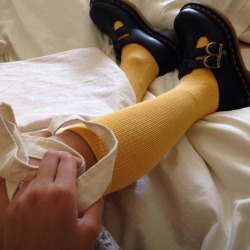 silkyangel:  more pics of my bright yellow socks?! 😌  