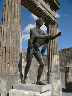 ganymedesrocks:  blogcubanpete:Apollo. Temple of Apollo in Pompeii. I Have to Run…