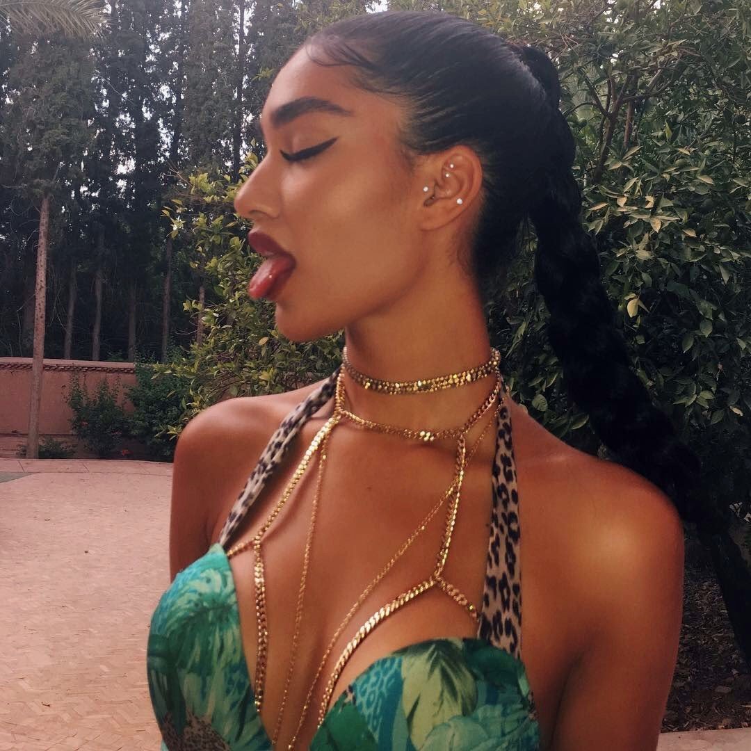 fashionistasrus:  Instagram: itsme.yaz