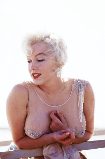 ourmarilynmonroe:  Marilyn Monroe on the adult photos