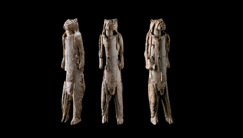 historyarchaeologyartefacts:The Löwenmensch of the Hohlenstein-Stadel [Germany, 35-40.000 BP]. 