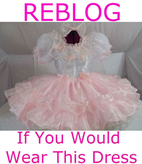 nikkidlsd: satinsissy-me:  girdleluv:  futuretransformedsissy:  I would    I’d beg to wear that dres