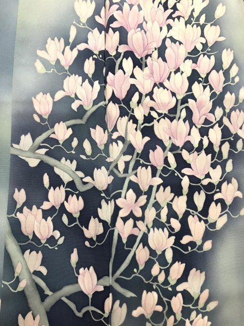 Demure mokuren (lily magnolia) houmongi. In traditional Japanese tea culture, magnolia heralds the c
