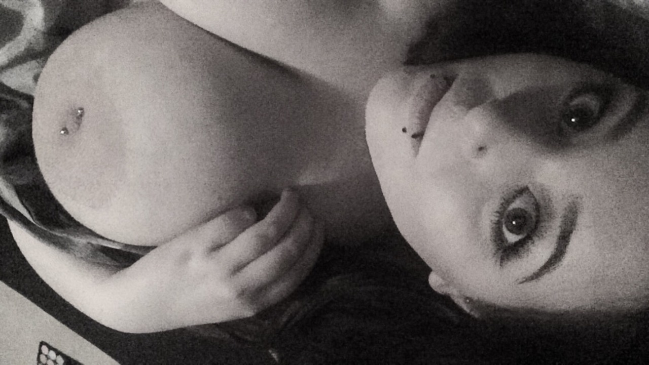 not-natalias-porn-blog:  For the anon who wanted face and boob in the same photo,
