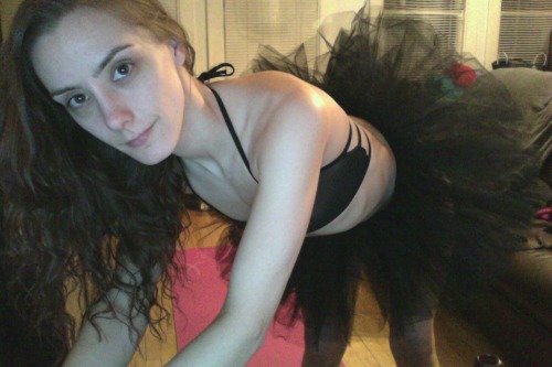 some crappy webcam pics from last night  ^_^*